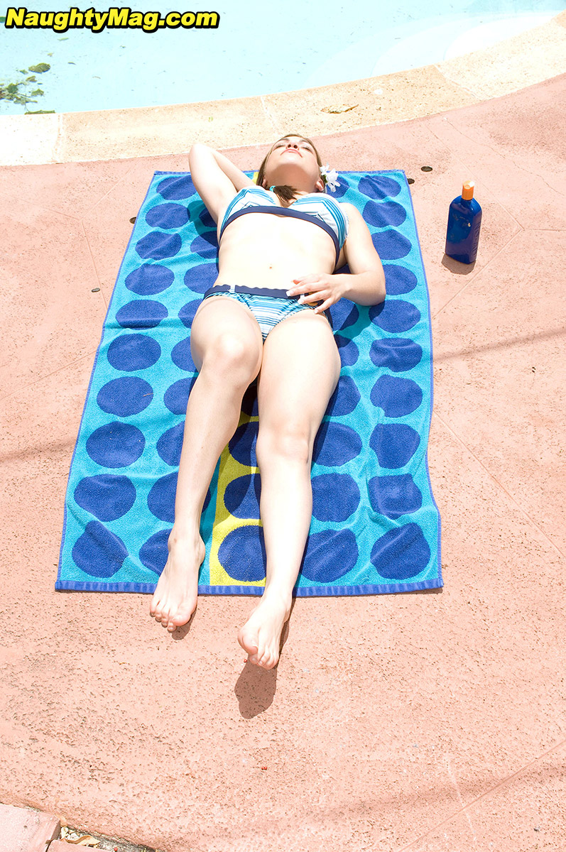 Laylah Diamond - Boob Play - Amateur