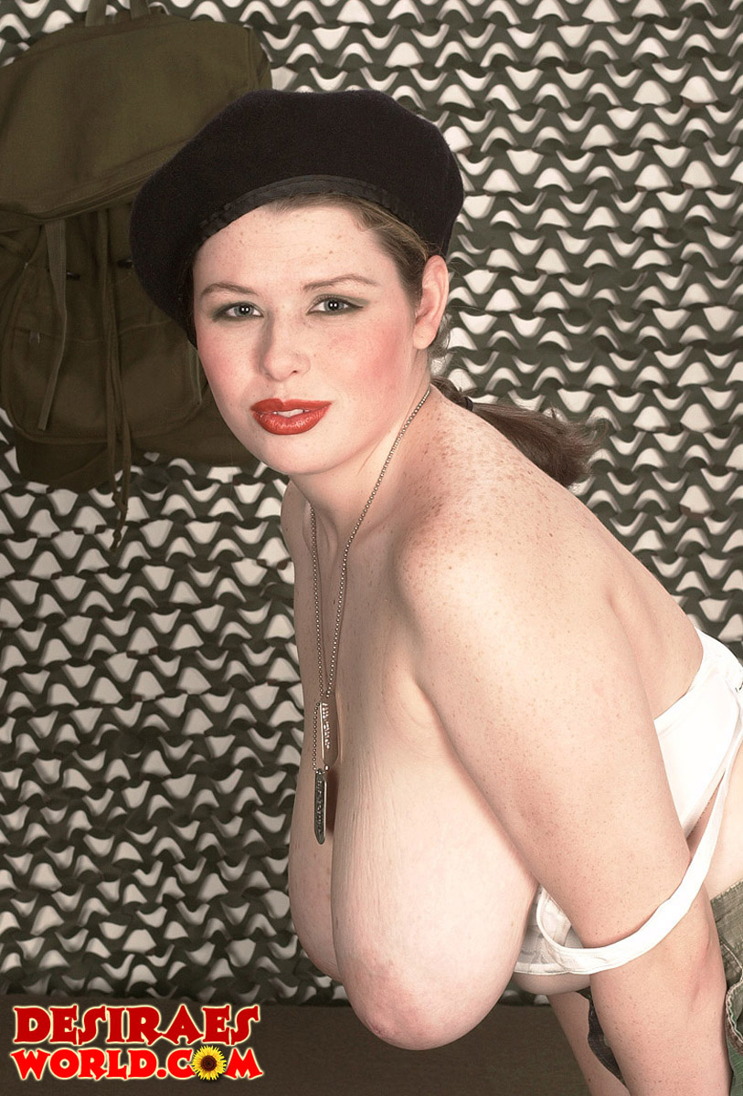 Desirae - desiraesworld.com - Solo