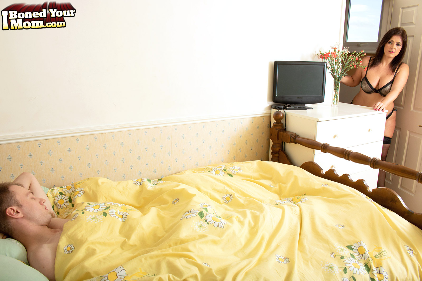 Montse - Cumshot - Pussy-Eating