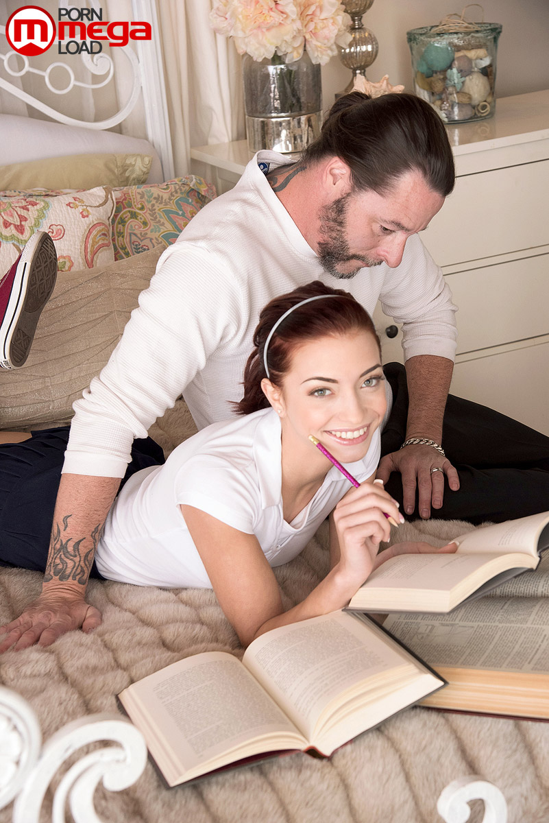Paisley Rae - Upscaled - Cumshot